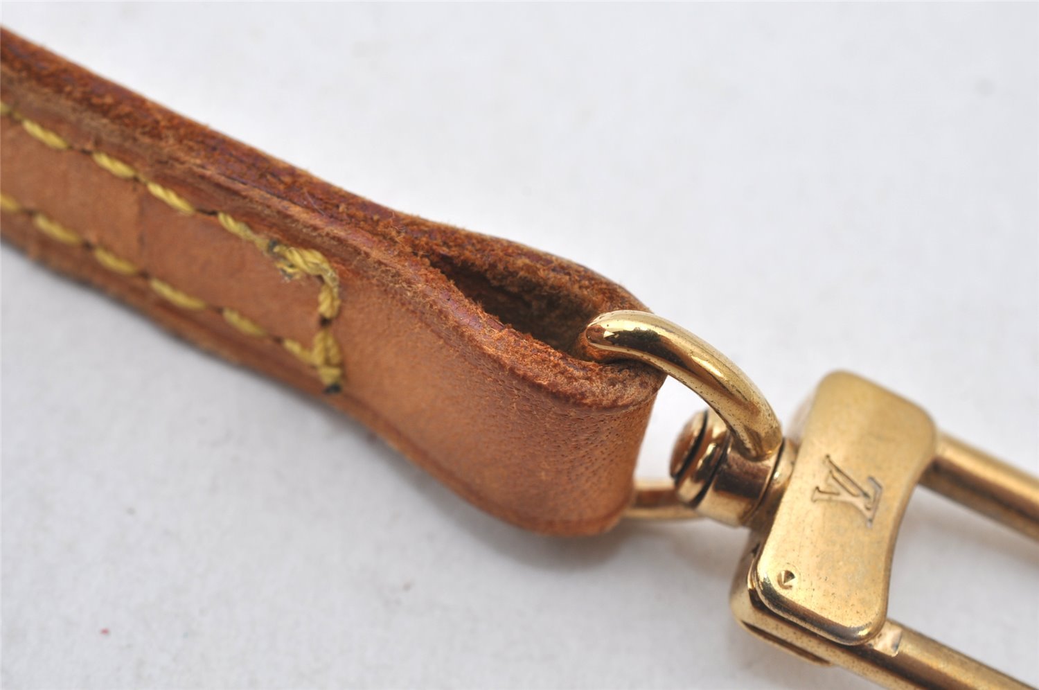 Authentic Louis Vuitton Leather Shoulder Strap Beige 45.5