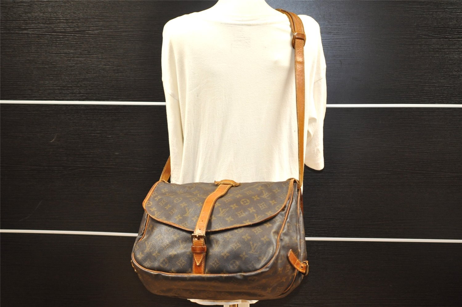 Authentic Louis Vuitton Monogram Saumur 35 Shoulder Cross Bag M42254 LV 5832I