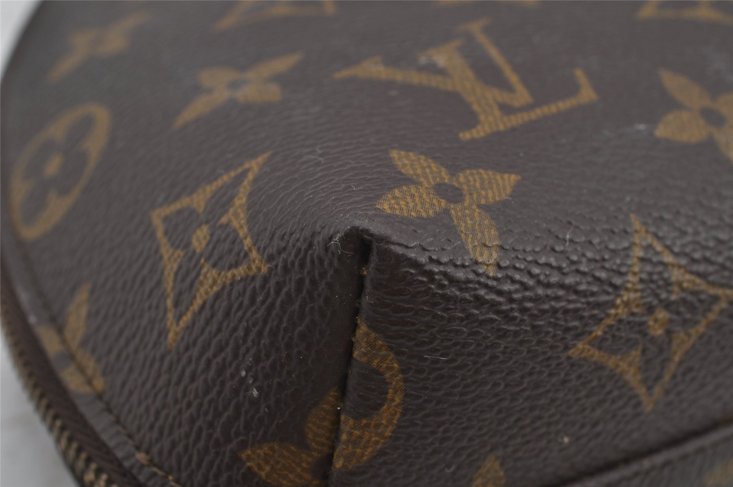 Auth Louis Vuitton Monogram Trousse Demi Ronde 23 Cosmetic Pouch LV Junk 5832J