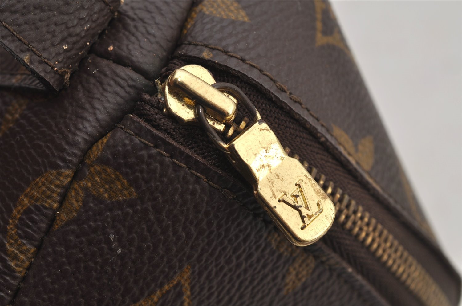 Auth Louis Vuitton Monogram Trousse Demi Ronde 23 Cosmetic Pouch LV Junk 5832J