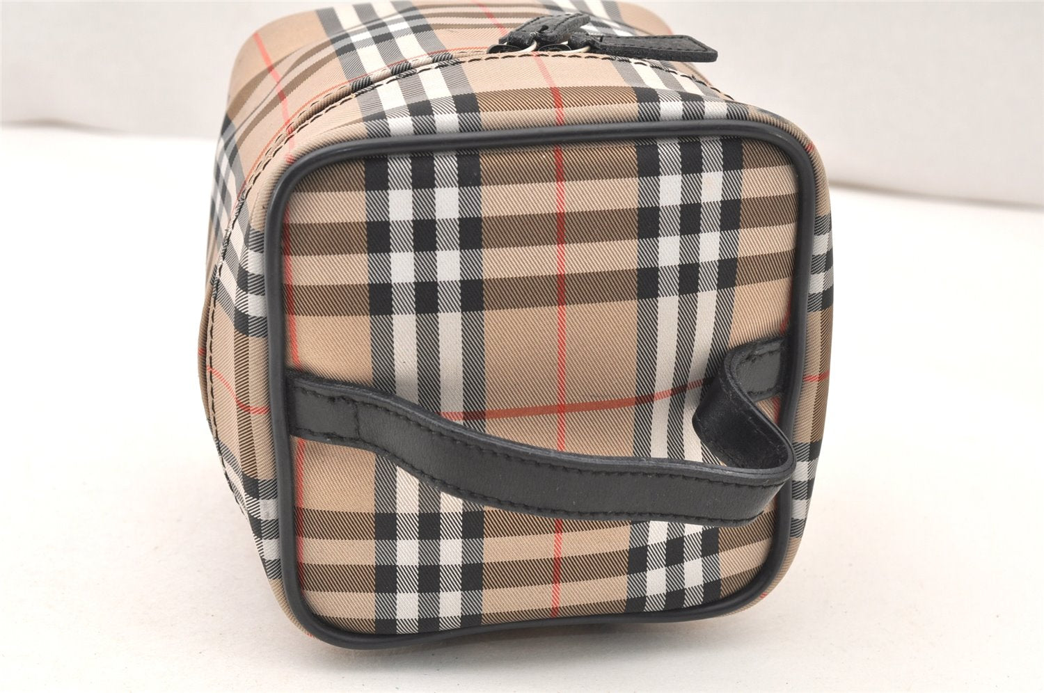 Authentic BURBERRY Nova Check Canvas Leather Vanity Hand Bag Pouch Beige 5833K