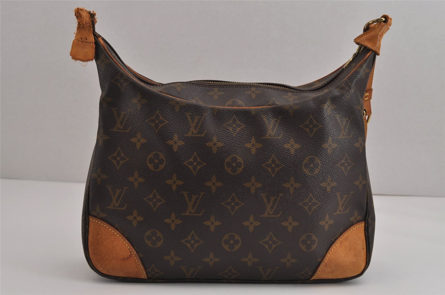 Authentic Louis Vuitton Monogram Boulogne 30 Shoulder Bag M52165 LV Junk 5834J