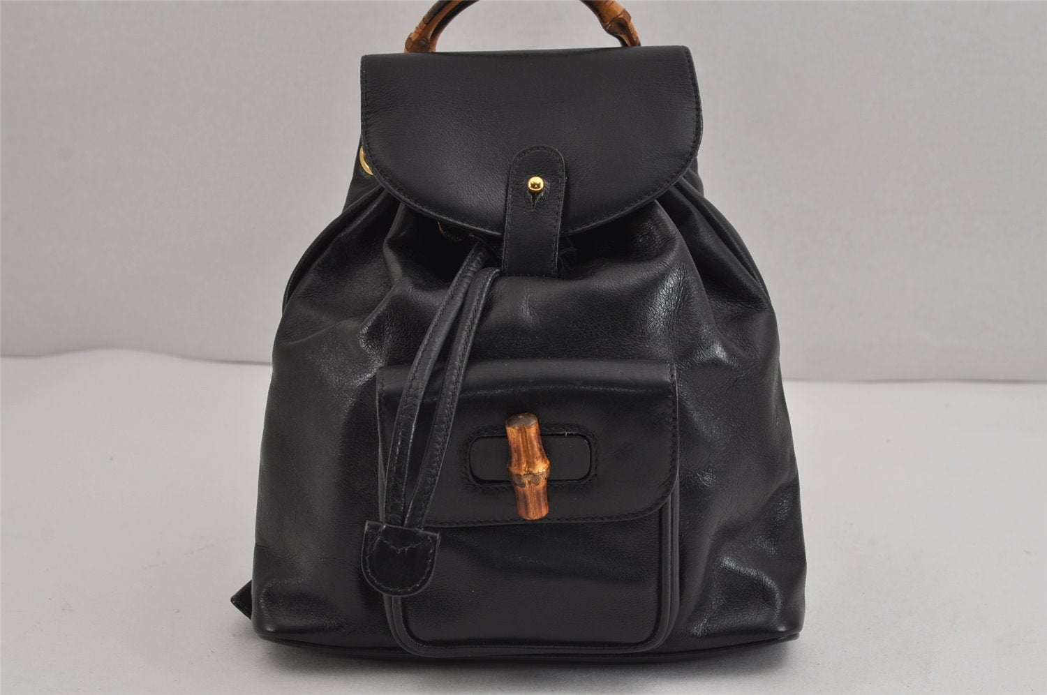 Authentic GUCCI Vintage Bamboo Drawstring Backpack Leather Black 5835J
