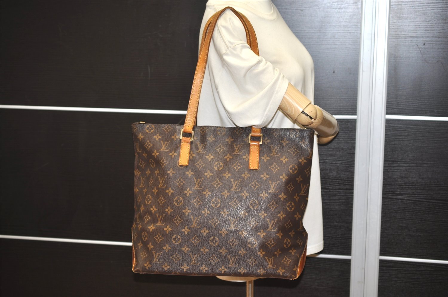 Authentic Louis Vuitton Monogram Cabas Mezzo Shoulder Tote Bag M51151 LV 5837J