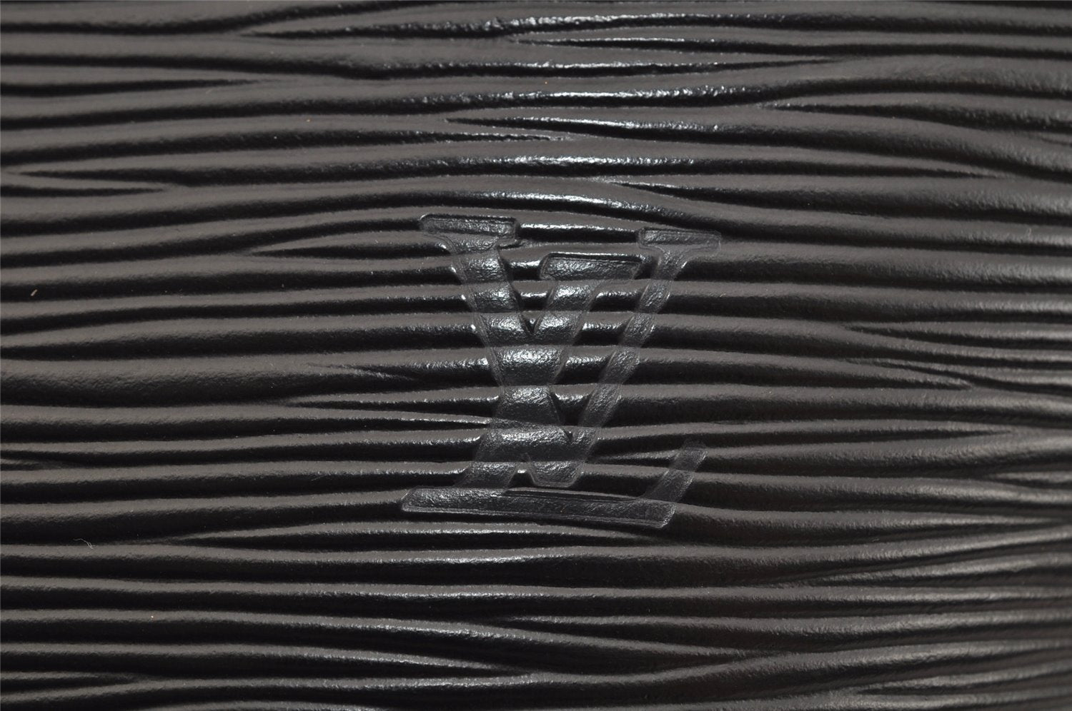 Authentic Louis Vuitton Epi Saint Jacques Hand Bag Black M52272 LV 5841J