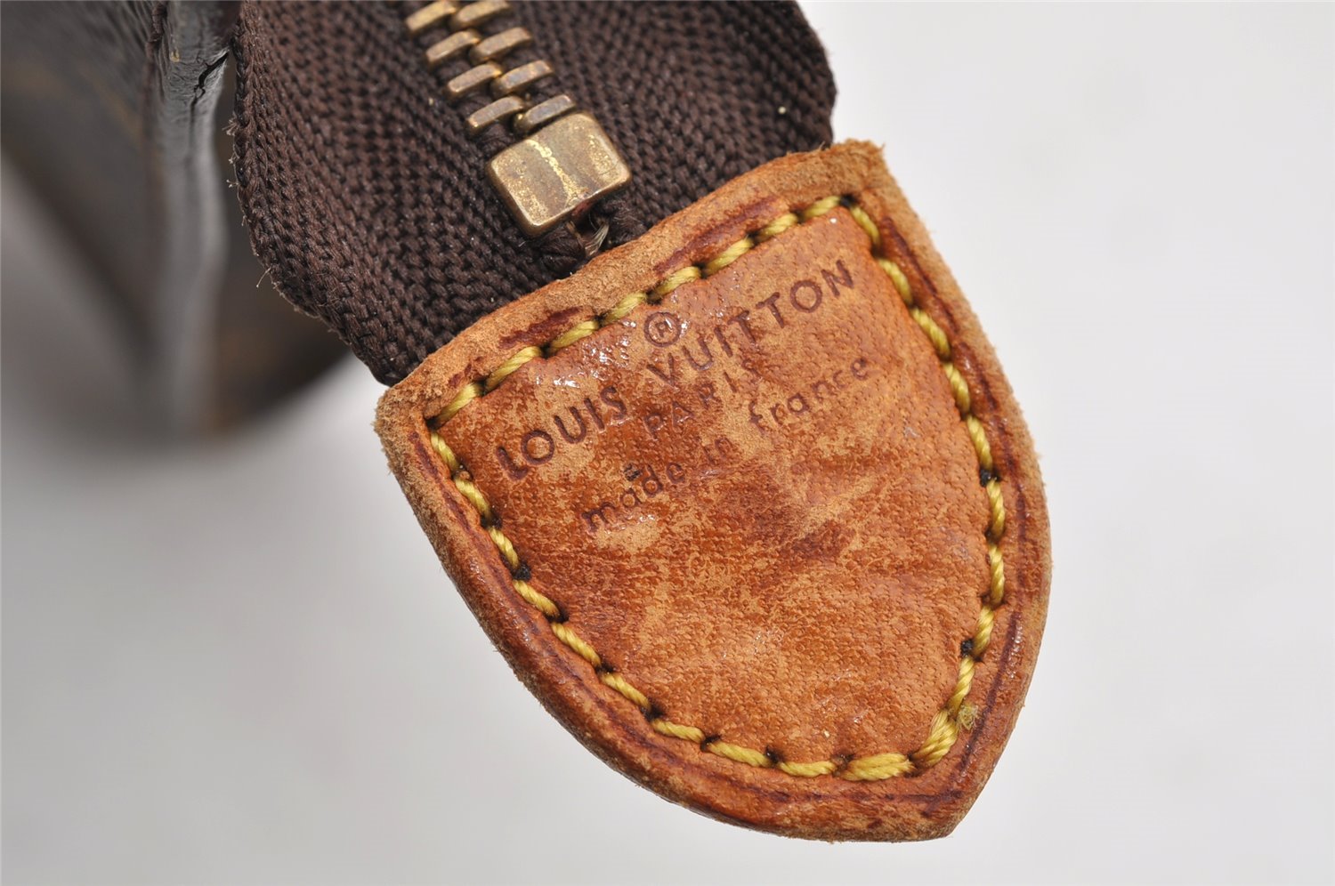 Authentic Louis Vuitton Monogram Bucket GM Shoulder Tote Bag Old Model LV 5847I