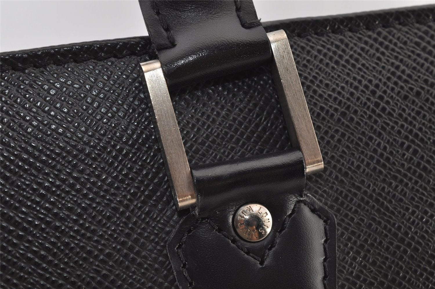 Auth Louis Vuitton Taiga Porte Documents Lozan 2Way Briefcase M30052 Black 5848J