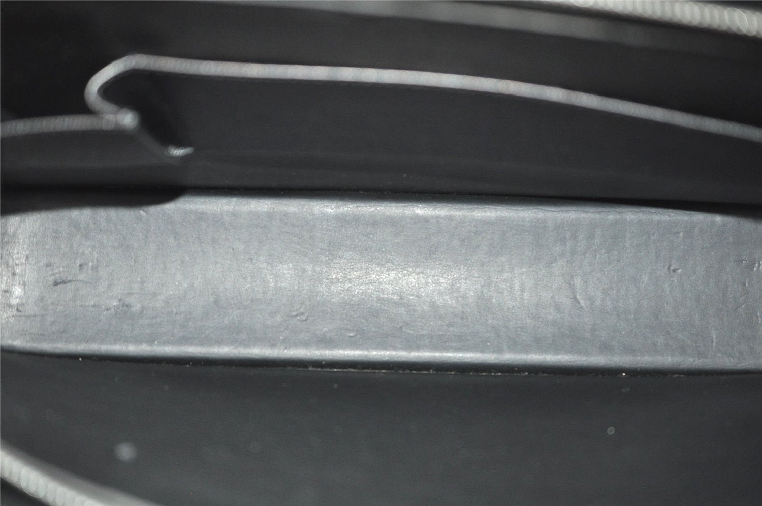 Auth Louis Vuitton Taiga Porte Documents Lozan 2Way Briefcase M30052 Black 5848J