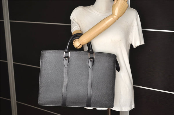 Auth Louis Vuitton Taiga Porte Documents Lozan 2Way Briefcase M30052 Black 5848J