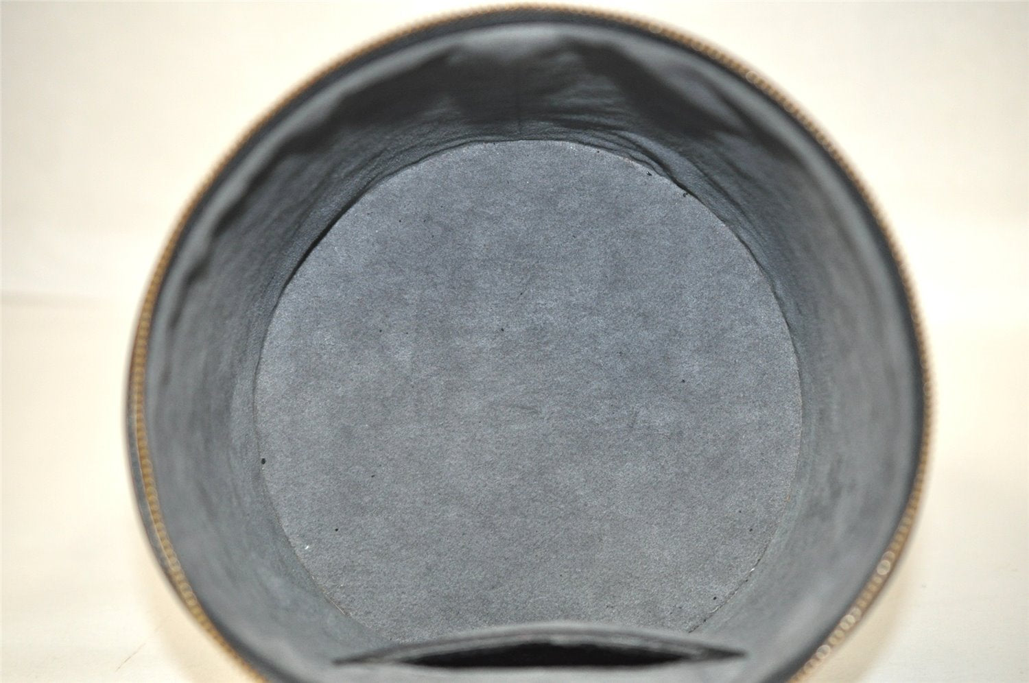 Authentic Louis Vuitton Epi Cannes Cosmetic Hand Bag Purse Black M48032 LV 5851I