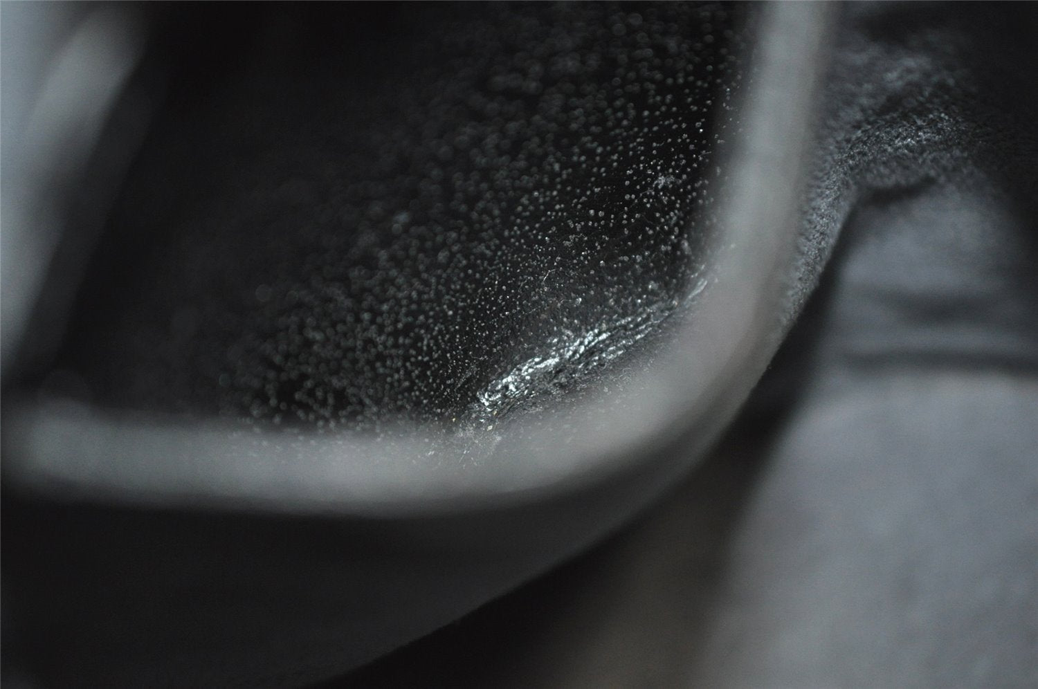 Authentic Louis Vuitton Epi Cannes Cosmetic Hand Bag Purse Black M48032 LV 5851I