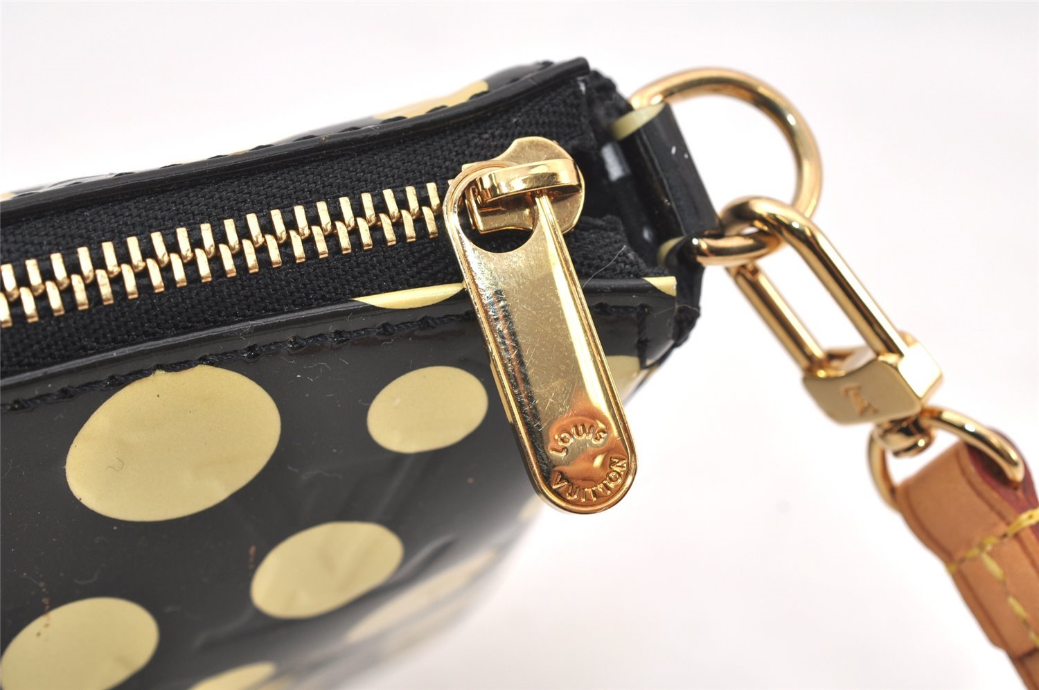 Auth Louis Vuitton Vernis Pochette Accessoires Pouch Yayoi Kusama Black LV 5851K