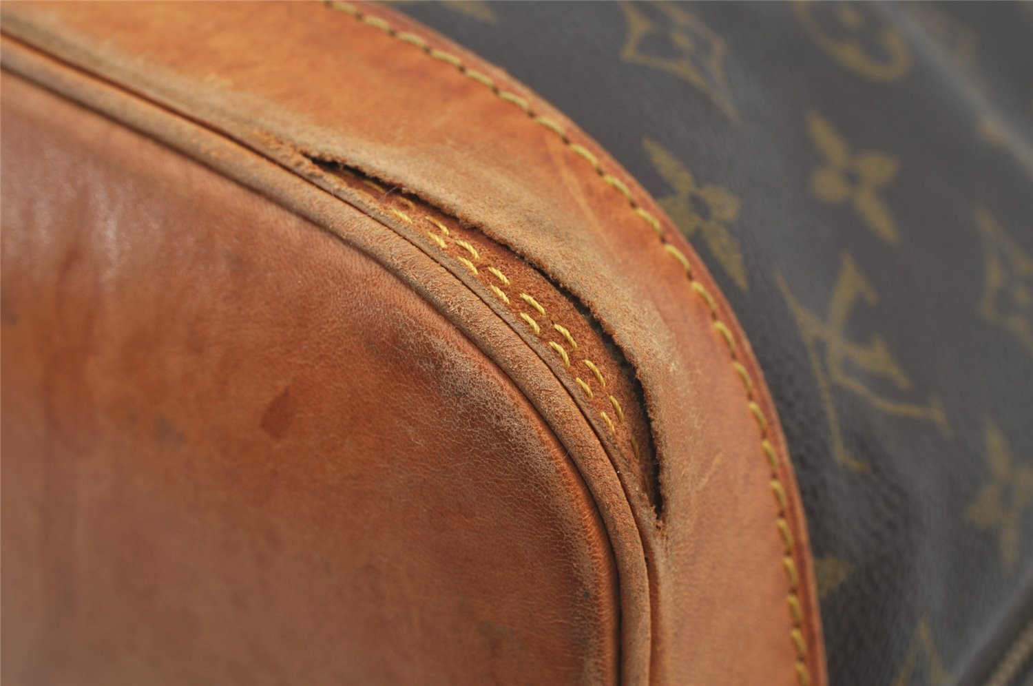 Authentic Louis Vuitton Monogram Alma Hand Bag Purse M51130 LV 5852J