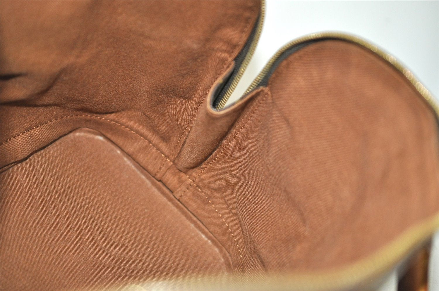 Authentic Louis Vuitton Monogram Alma Hand Bag Purse M51130 LV 5852J