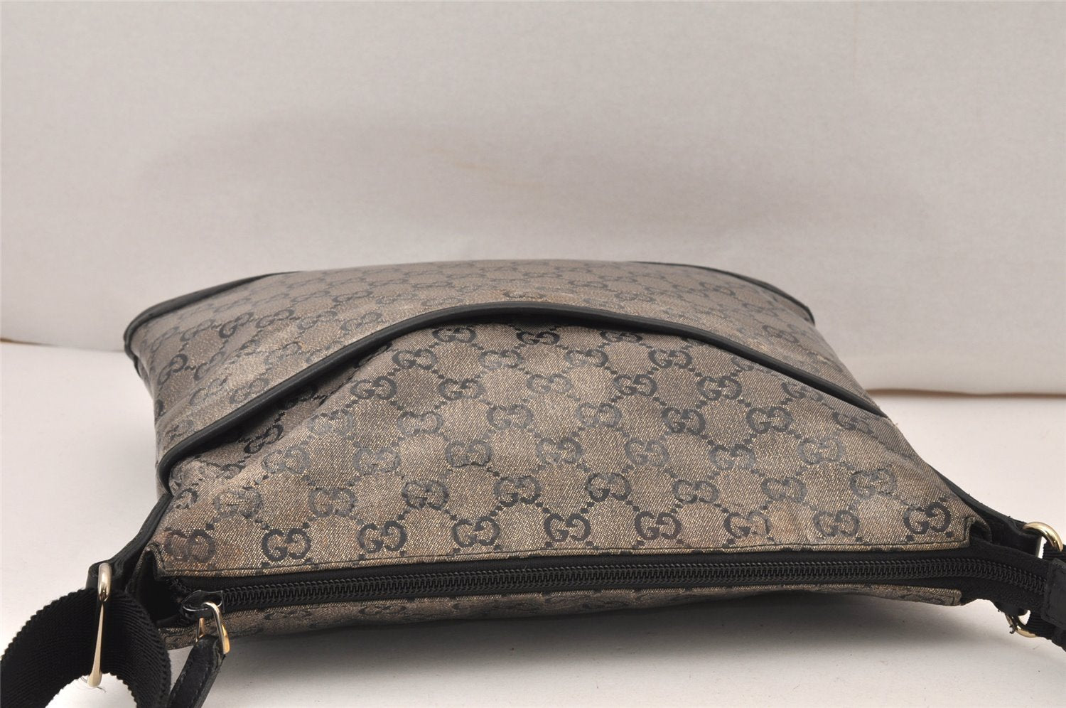 Authentic GUCCI GG Crystal Shoulder Bag PVC Leather 145857 Black Gold 5857K