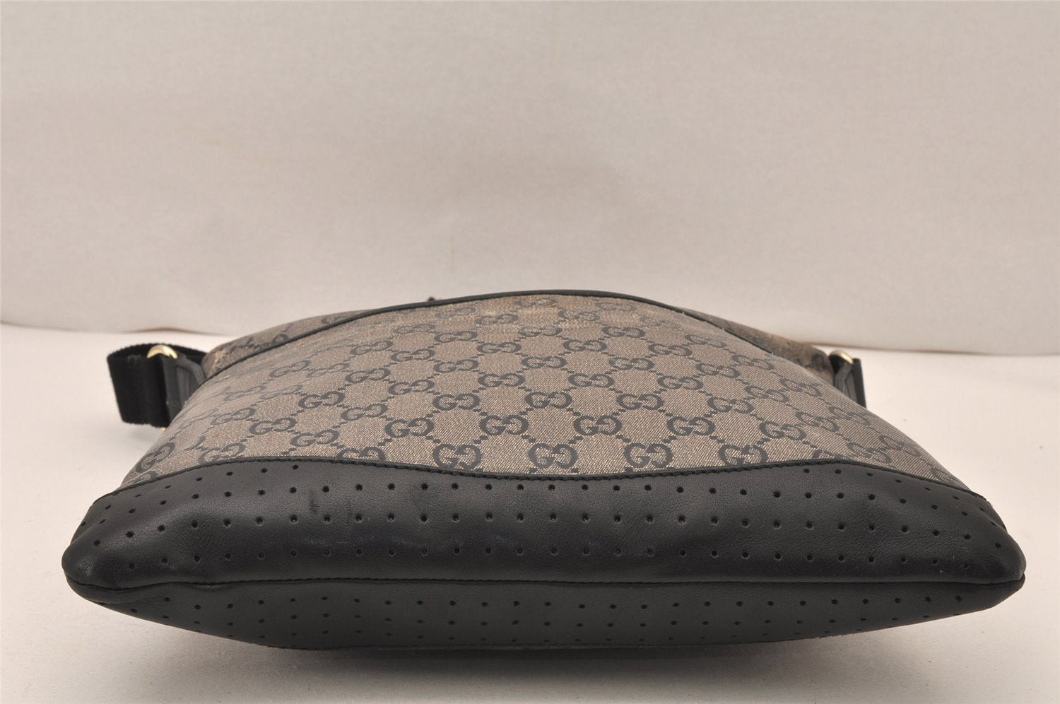 Authentic GUCCI GG Crystal Shoulder Bag PVC Leather 145857 Black Gold 5857K