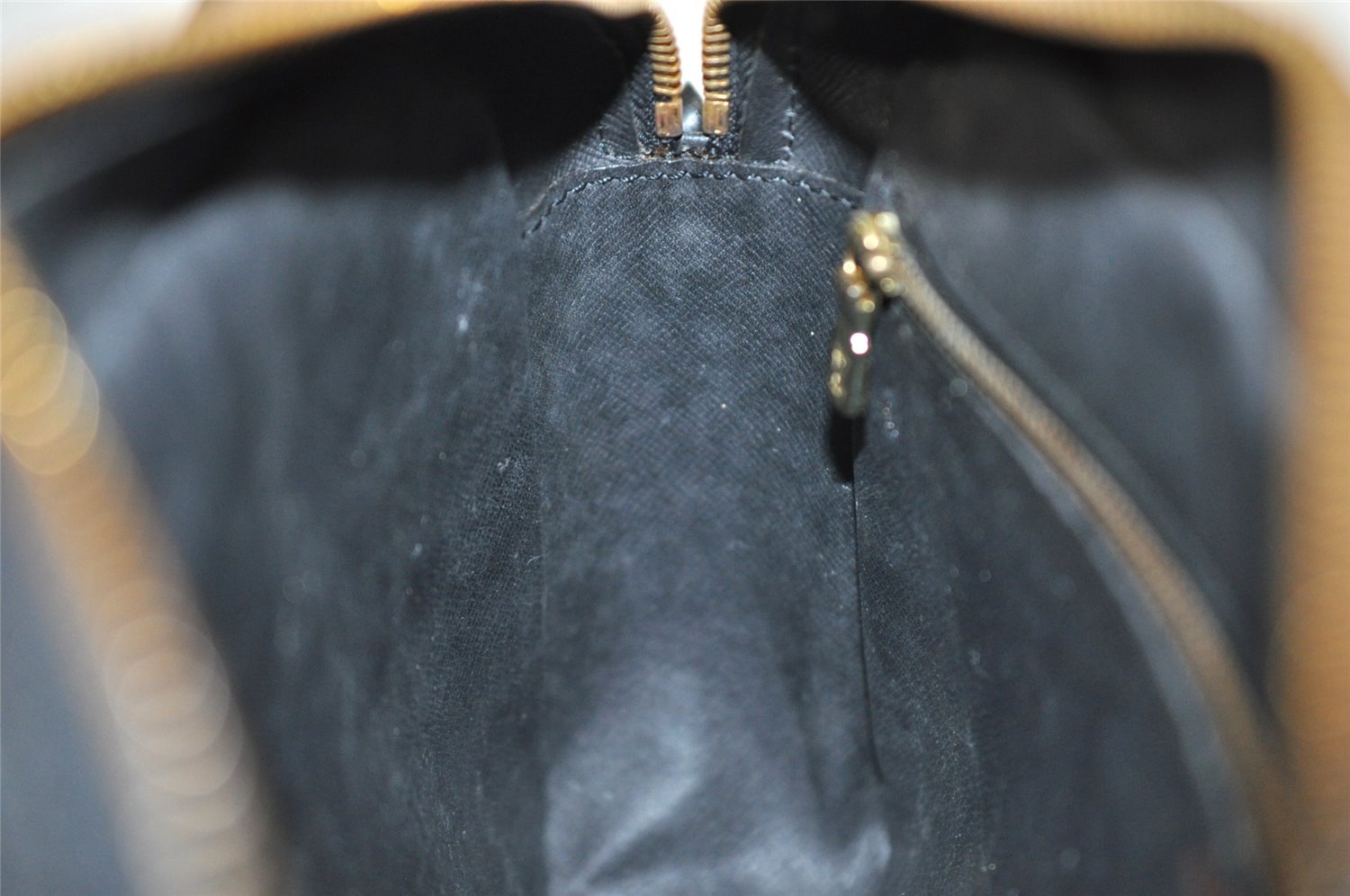 Auth Louis Vuitton Epi Trocadero 27 Shoulder Cross Bag Black M52302 LV 5861I