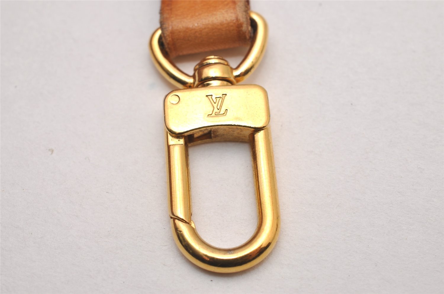 Authentic Louis Vuitton Leather Shoulder Strap Beige 41.3-46.9