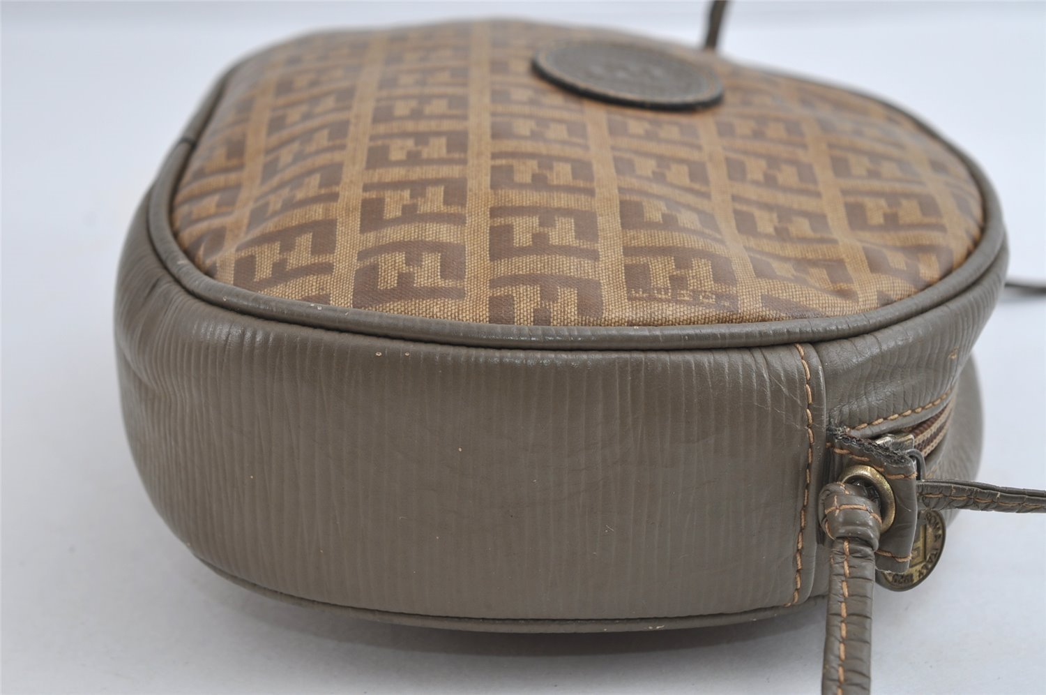 Authentic FENDI Zucchino Shoulder Cross Body Bag PVC Leather Brown Junk 5875I