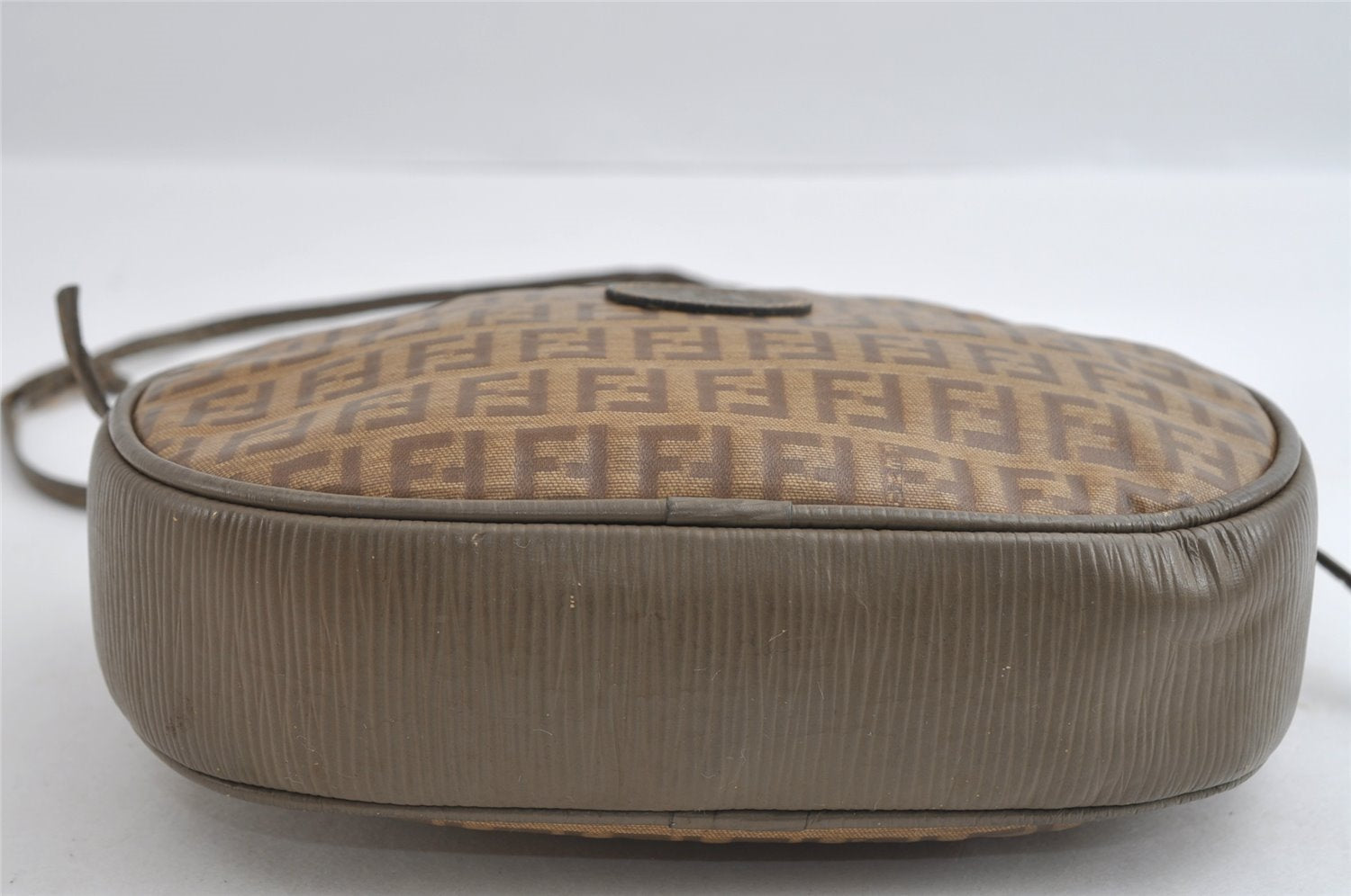 Authentic FENDI Zucchino Shoulder Cross Body Bag PVC Leather Brown Junk 5875I