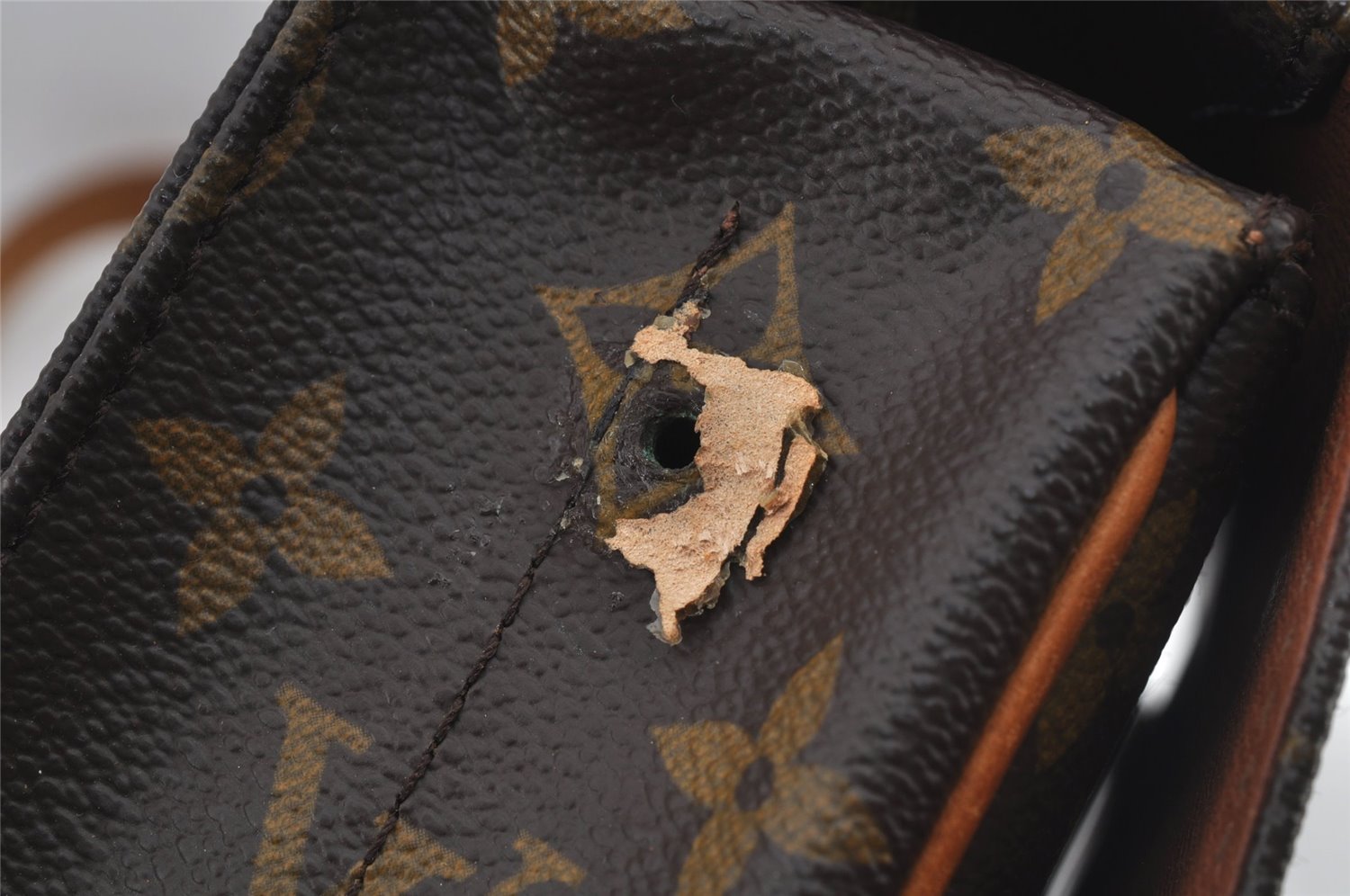 Authentic Louis Vuitton Monogram Cartouchiere MM M51253 Shoulder Bag Junk 5879J