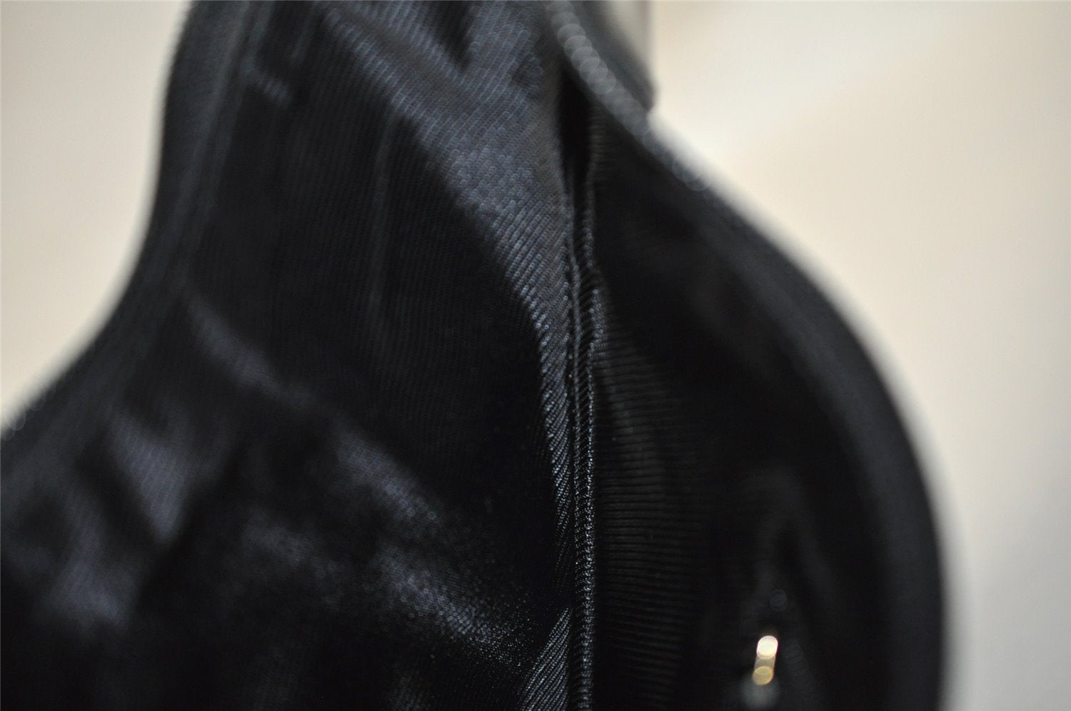 Authentic GUCCI Shoulder Hand Bag Purse GG Canvas Enamel 0014158 Black 5880I