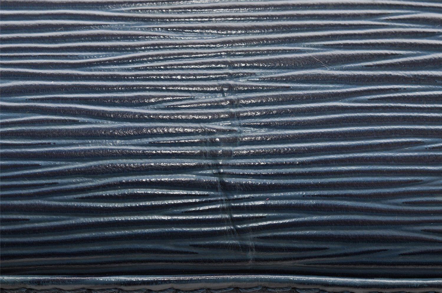 Authentic Louis Vuitton Epi Petit Noe Shoulder Drawstring Bag M44105 Blue 5883I