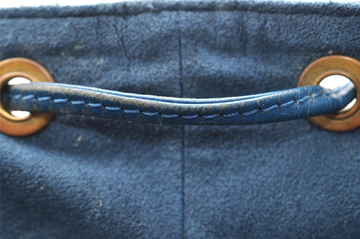 Authentic Louis Vuitton Epi Petit Noe Shoulder Drawstring Bag M44105 Blue 5883I