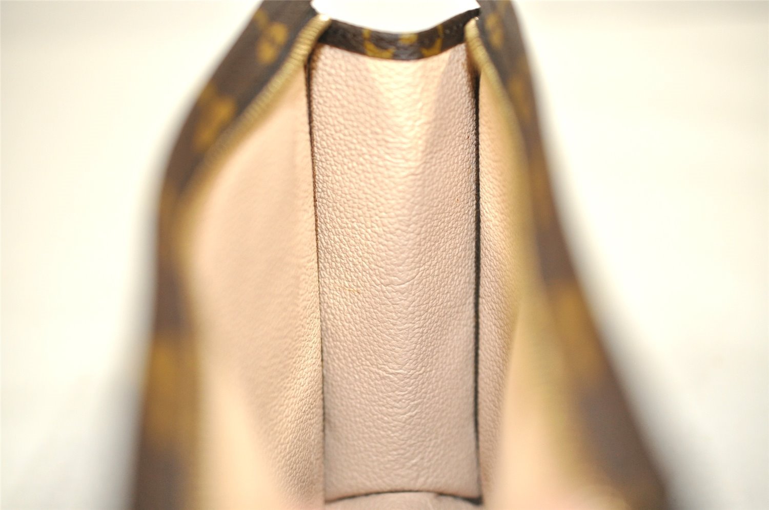 Authentic Louis Vuitton Monogram Poche Toilette 19 M47544 Cosmetics Pouch 5885J