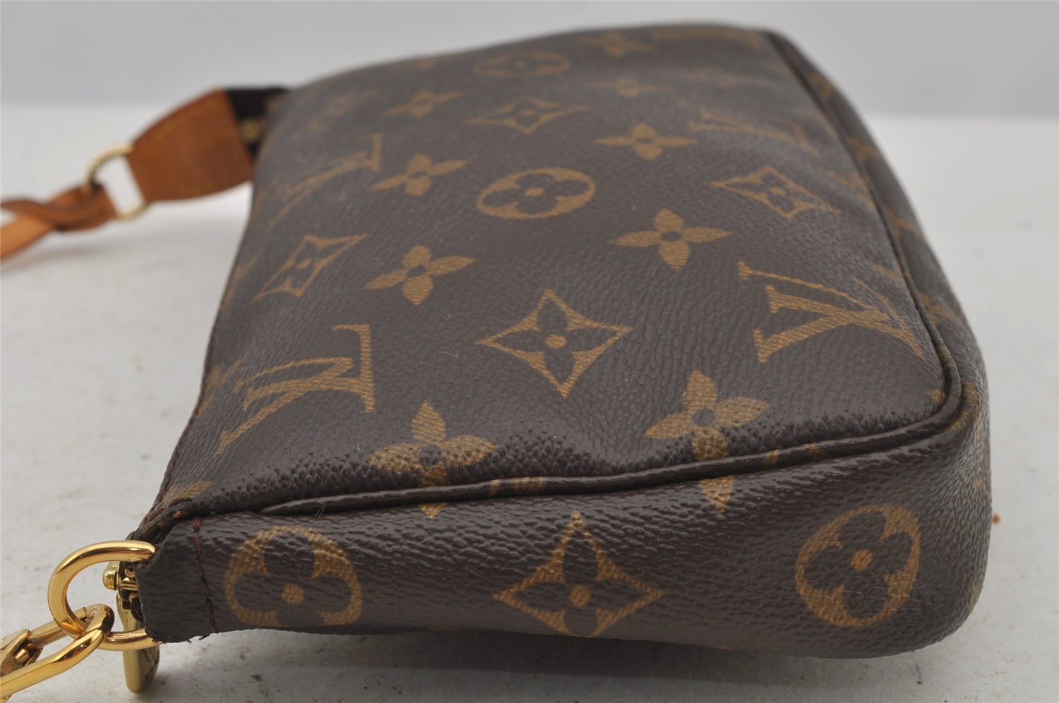 Authentic Louis Vuitton Monogram Pochette Accessoires Pouch M51980 LV 5891J