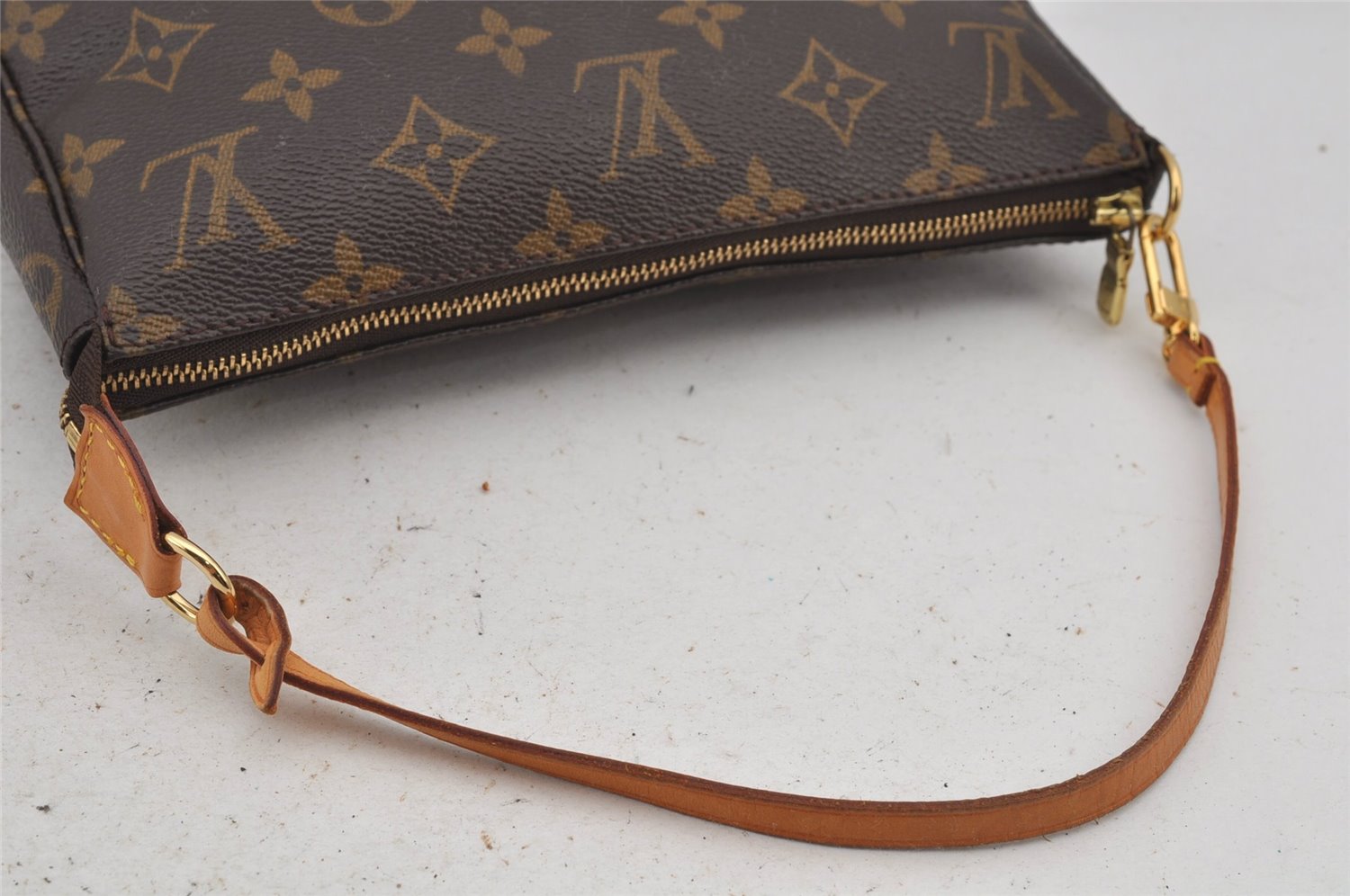 Authentic Louis Vuitton Monogram Pochette Accessoires Pouch M51980 LV 5891J