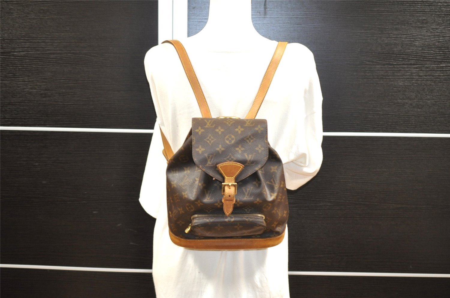Authentic Louis Vuitton Monogram Montsouris MM Backpack M51136 LV 5893I