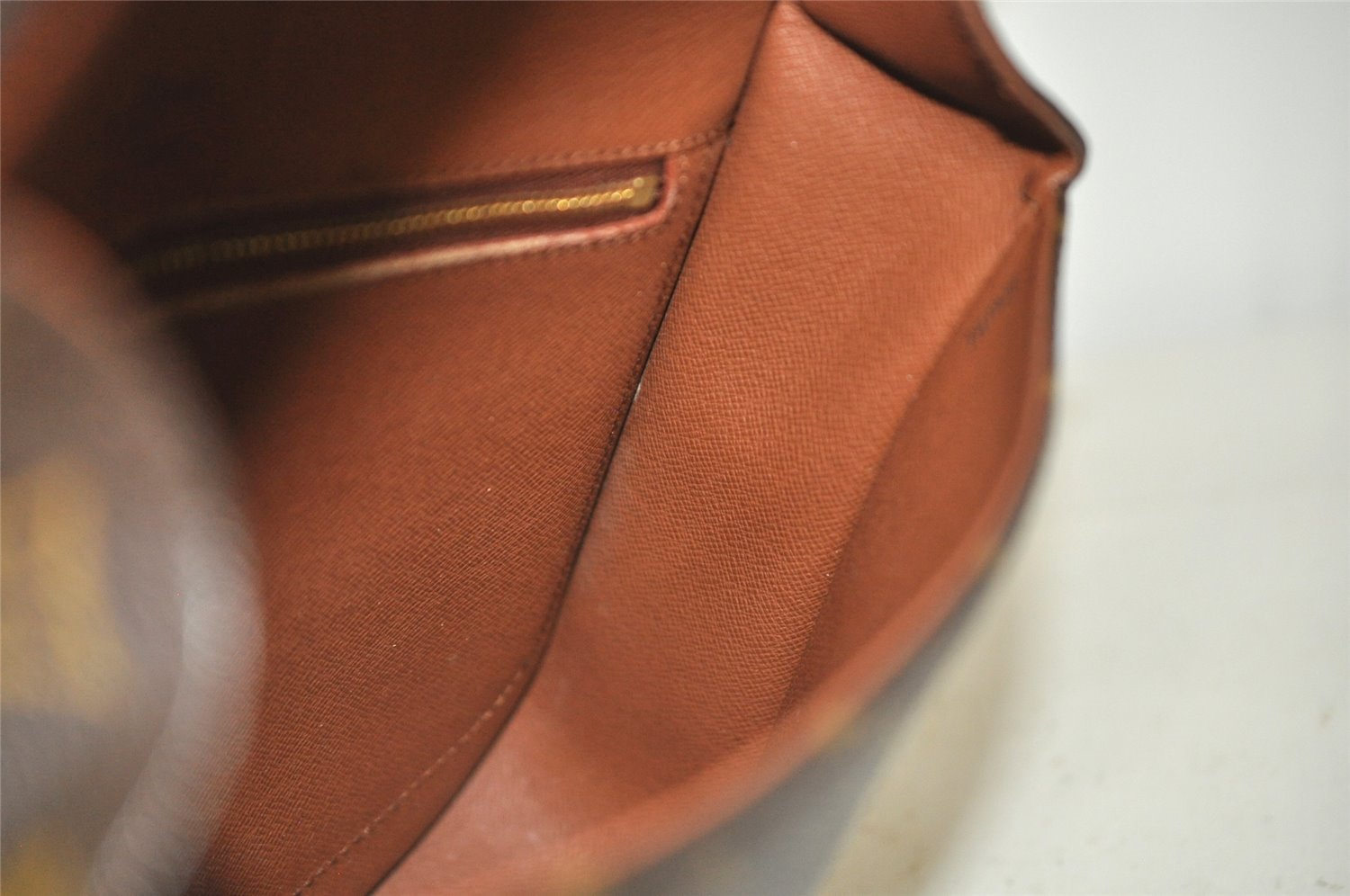 Authentic Louis Vuitton Monogram Saint Cloud GM M51242 Shoulder Cross Bag 5901J