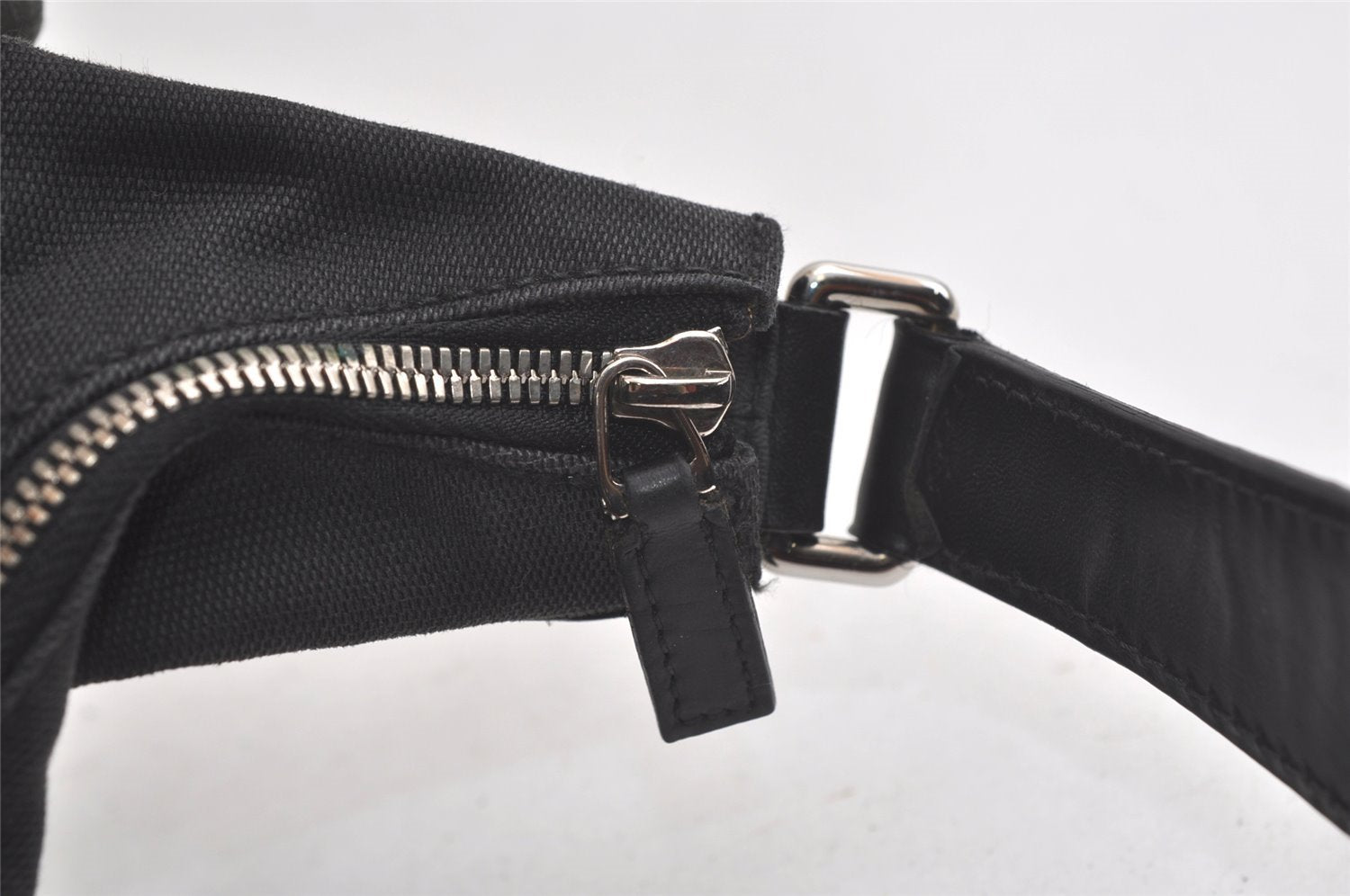 Authentic GUCCI Shoulder Hand Bag Purse Canvas Leather 114871 Black 5902K