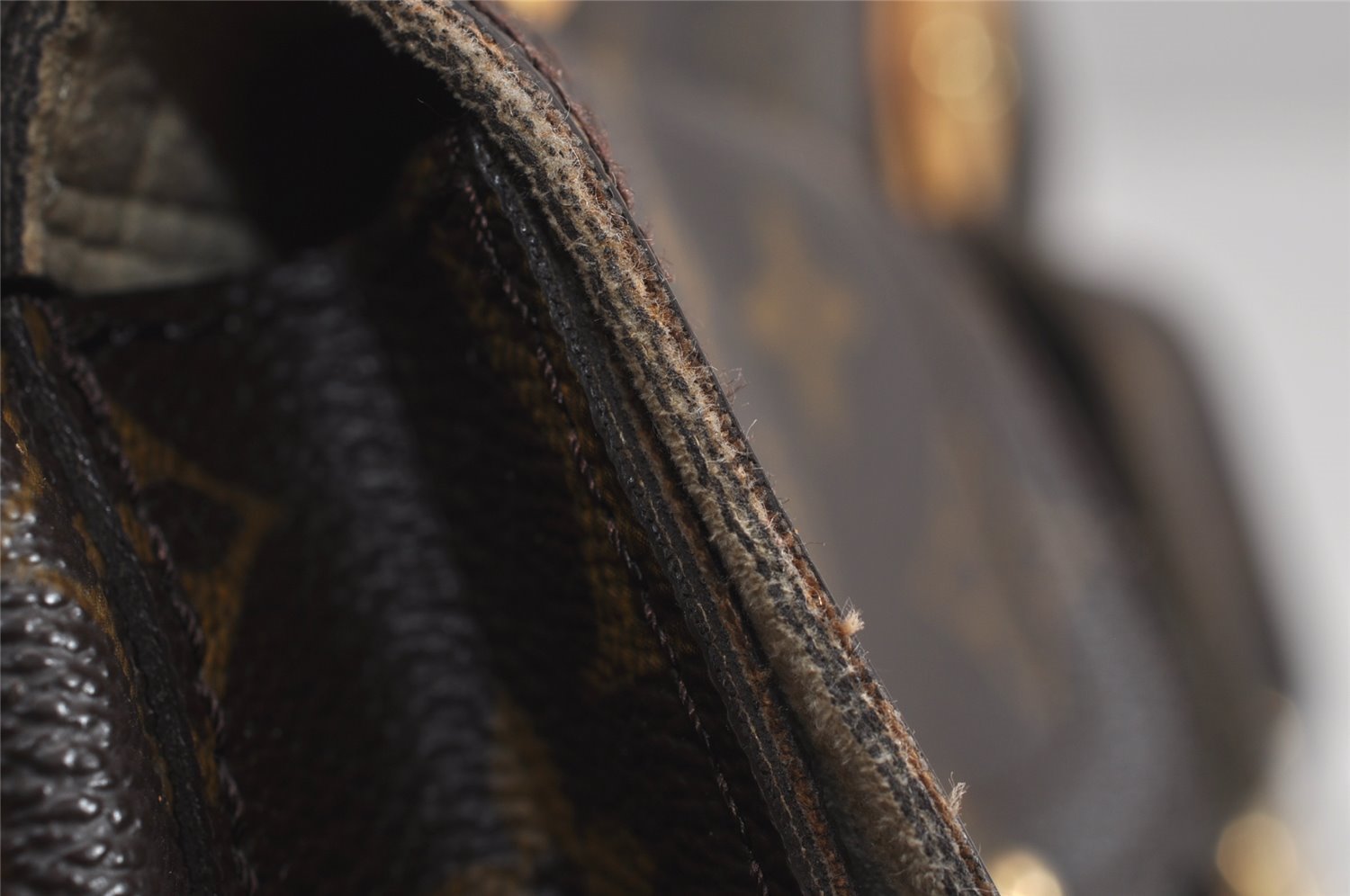 Authentic Louis Vuitton Monogram Manhattan PM Hand Bag Purse M40026 LV 5905J