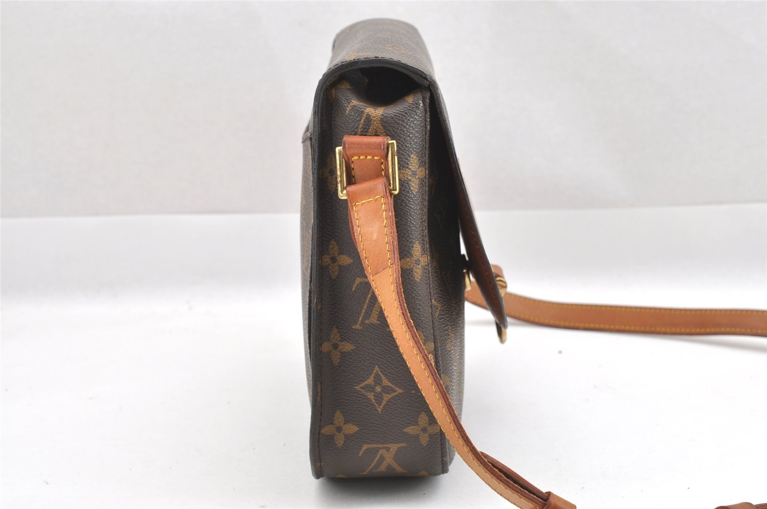 Authentic Louis Vuitton Monogram Saint Cloud GM M51242 Shoulder Cross Bag 5906J