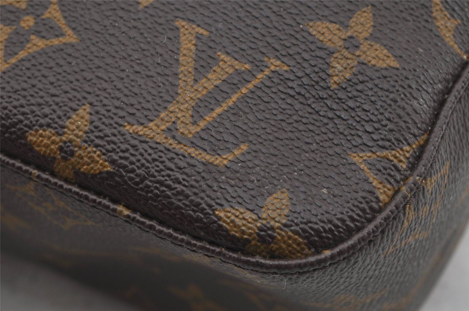 Authentic Louis Vuitton Monogram Looping MM Shoulder Bag M51146 LV 5907J