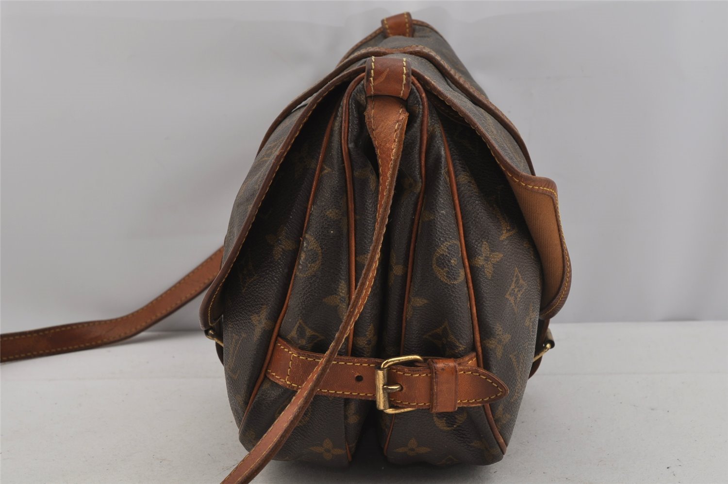 Authentic Louis Vuitton Monogram Saumur 30 Shoulder Cross Bag M42256 LV 5916J