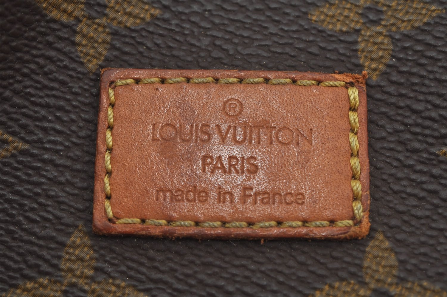 Authentic Louis Vuitton Monogram Saumur 30 Shoulder Cross Bag M42256 LV 5916J