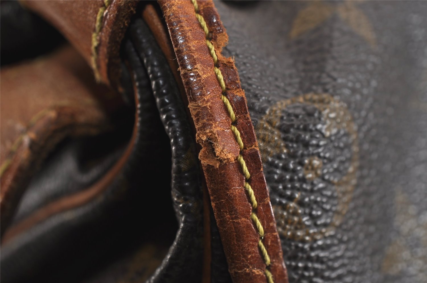 Authentic Louis Vuitton Monogram Saumur 35 Shoulder Cross Bag M42254 LV 5917J