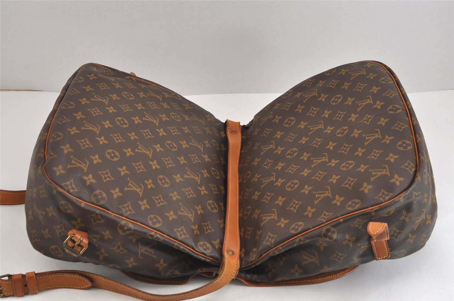 Authentic Louis Vuitton Monogram Saumur 35 Shoulder Cross Bag M42254 LV 5917J