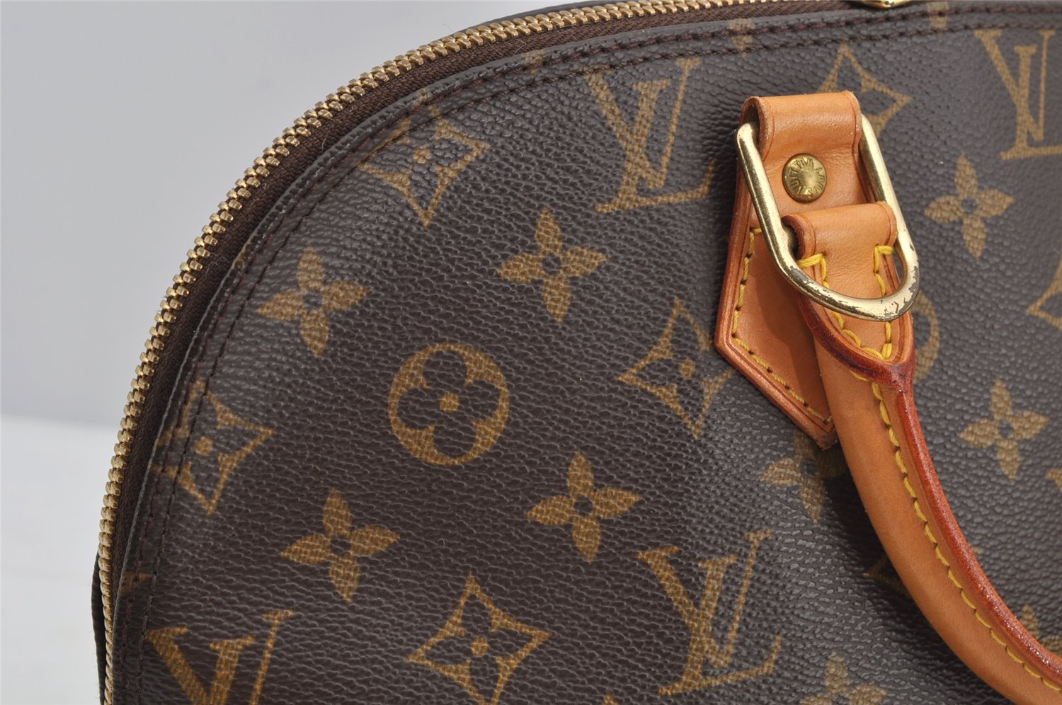 Authentic Louis Vuitton Monogram Alma Hand Bag Purse M51130 LV 5920I