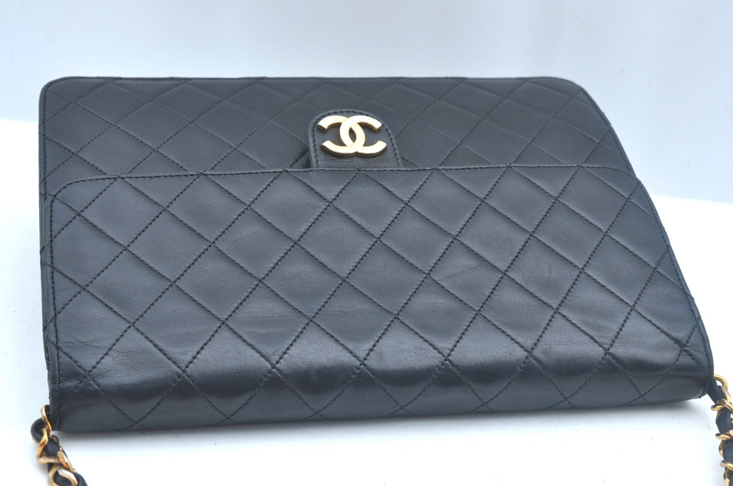 Authentic CHANEL Lamb Skin Matelasse 25 Shoulder Bag Purse Black Junk 5920J