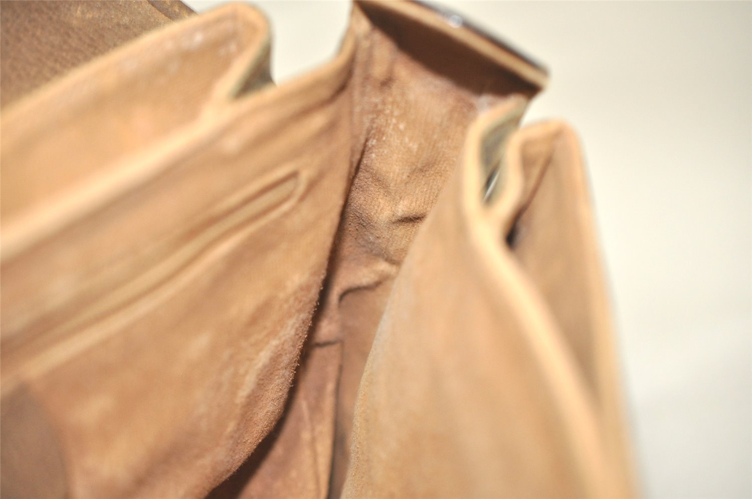 Authentic GUCCI Shoulder Cross Body Bag Purse GG PVC Leather Brown Junk 5925I