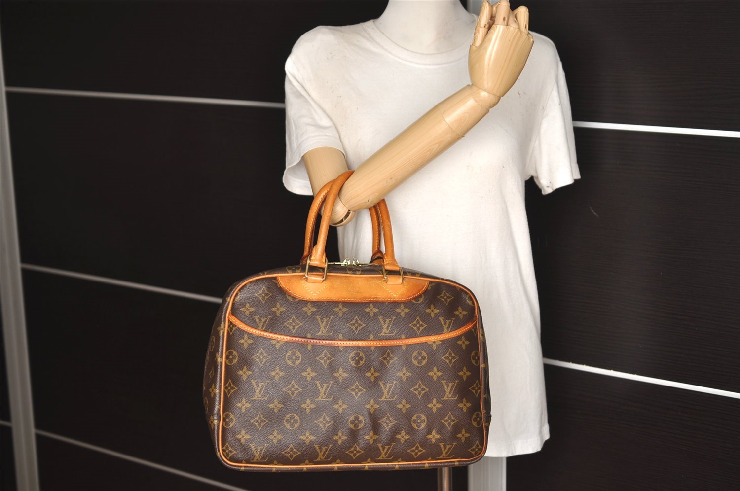 Authentic Louis Vuitton Monogram Deauville Hand Bag M47270 LV 5926J