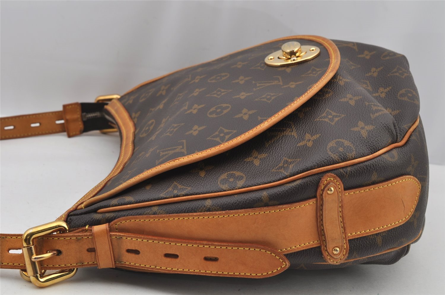 Authentic Louis Vuitton Monogram Tulum GM Shoulder Cross Bag M40075 LV 5938J