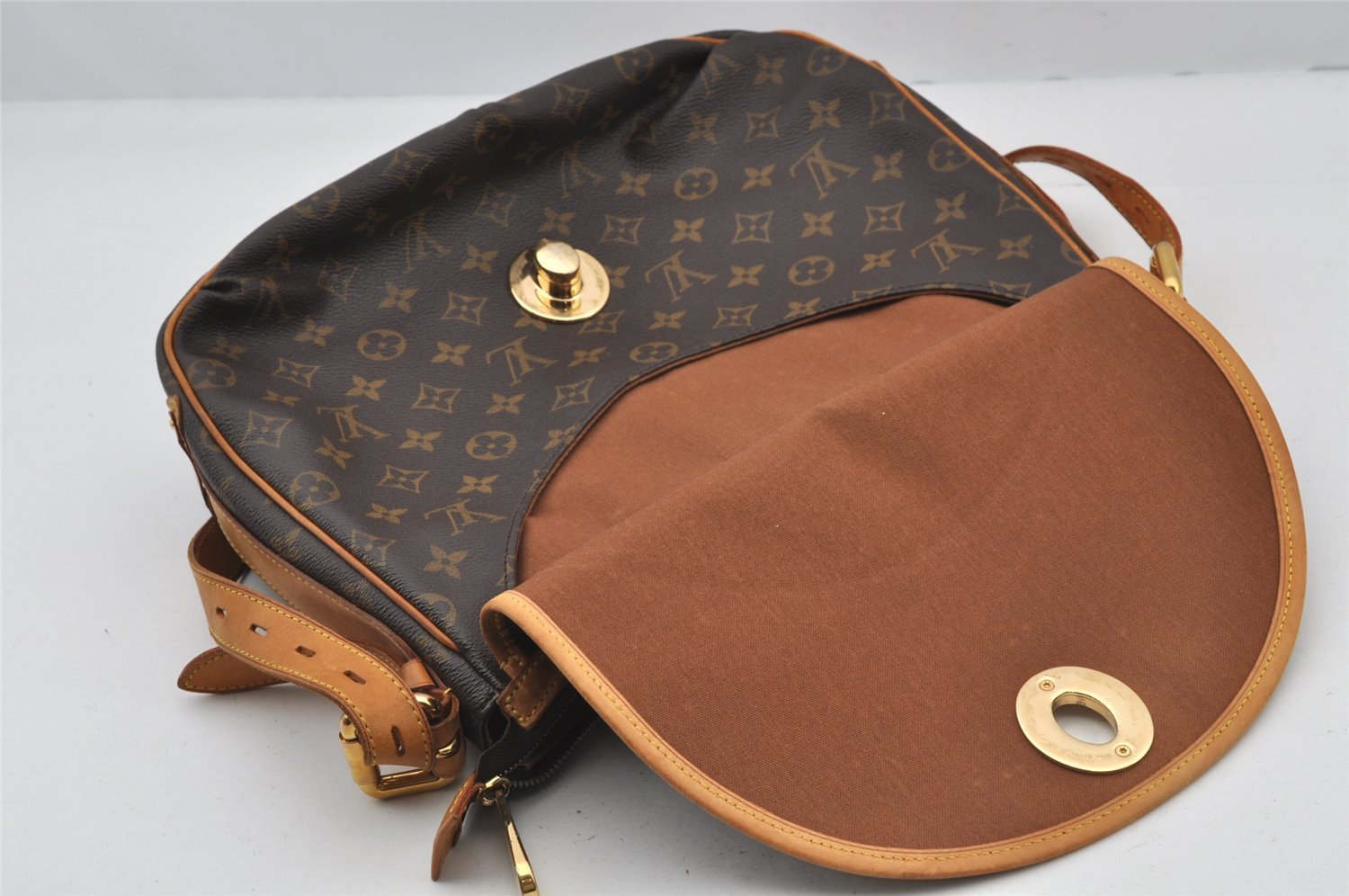 Authentic Louis Vuitton Monogram Tulum GM Shoulder Cross Bag M40075 LV 5938J
