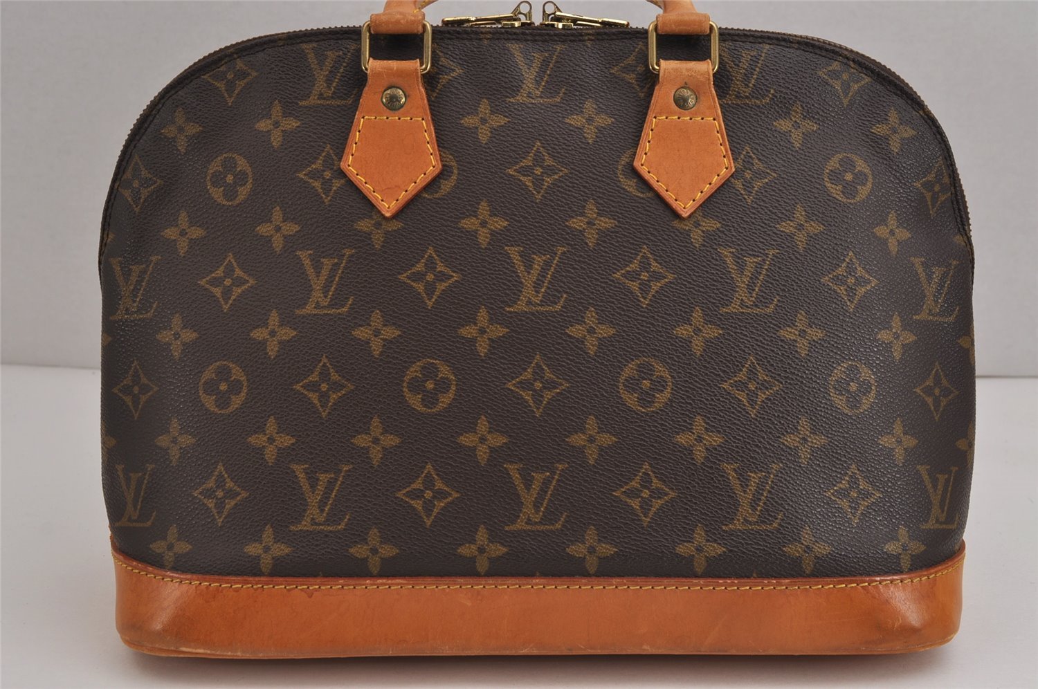 Authentic Louis Vuitton Monogram Alma Hand Bag Purse M51130 LV 5941J