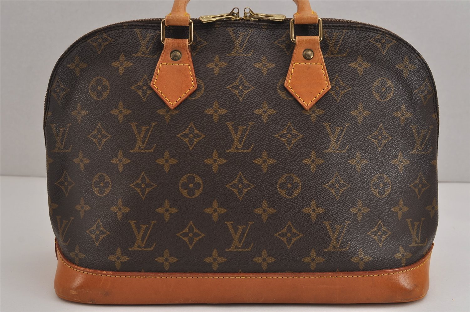 Authentic Louis Vuitton Monogram Alma Hand Bag Purse M51130 LV 5941J