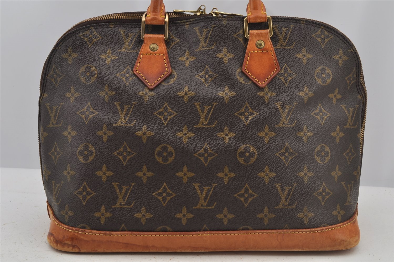 Authentic Louis Vuitton Monogram Alma Hand Bag Purse M51130 LV 5943J